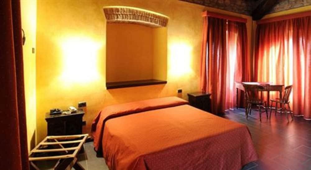 ארבה Relais & Spa Castello Di Casiglio מראה חיצוני תמונה