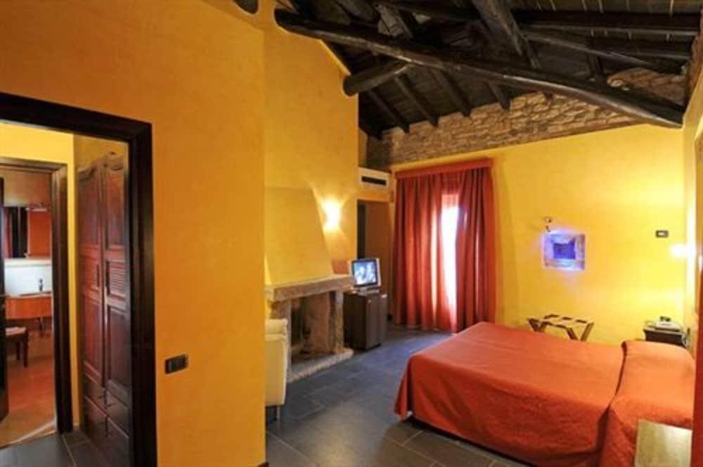 ארבה Relais & Spa Castello Di Casiglio מראה חיצוני תמונה